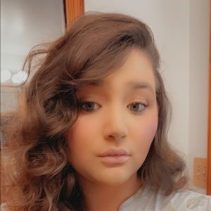 Meet your Posher, Addison